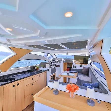 Hotel en barco Blue Neptune Yacht Kaş